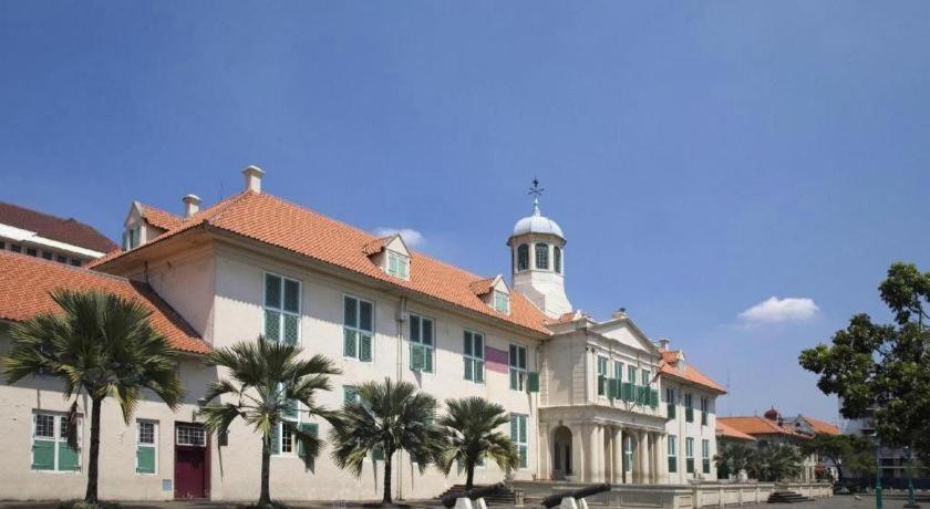 The Grand Palace Resident Джакарта Екстериор снимка