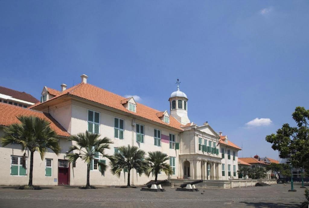 The Grand Palace Resident Джакарта Екстериор снимка
